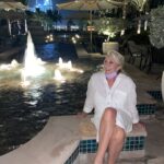 Nergis Kumbasar Instagram - I 💜 Dubai & 💗 @ooroyalmirage #nofilter