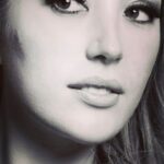 Nergis Kumbasar Instagram - Annesiyle babasının güzel kalpli güzel yüzlü civcivi🐥bugün 23.yaşını tüm güzelliğiyle karşılamanı ve daha nice yaş günlerini tüm sevdiklerinle sağlıkla,mutlulukla, bereketle kutlamanı diliyorum,seni çoook seviyorum❤️❤️❤️🍀🍀🍀🙏🏻🙏🏻🙏🏻 @yasminerbil