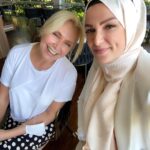 Nergis Kumbasar Instagram - Canım @meltemkayaofficial ciğim ne güzelsin en önemlisi ne güzel kalplisin bu vatan için hiç tereddüt etmeden canını veren aziz şehitlerimizin güzel çocuklarının yüzlerinin gülmesine biraz katkım olursa ne mutlu bana❤️