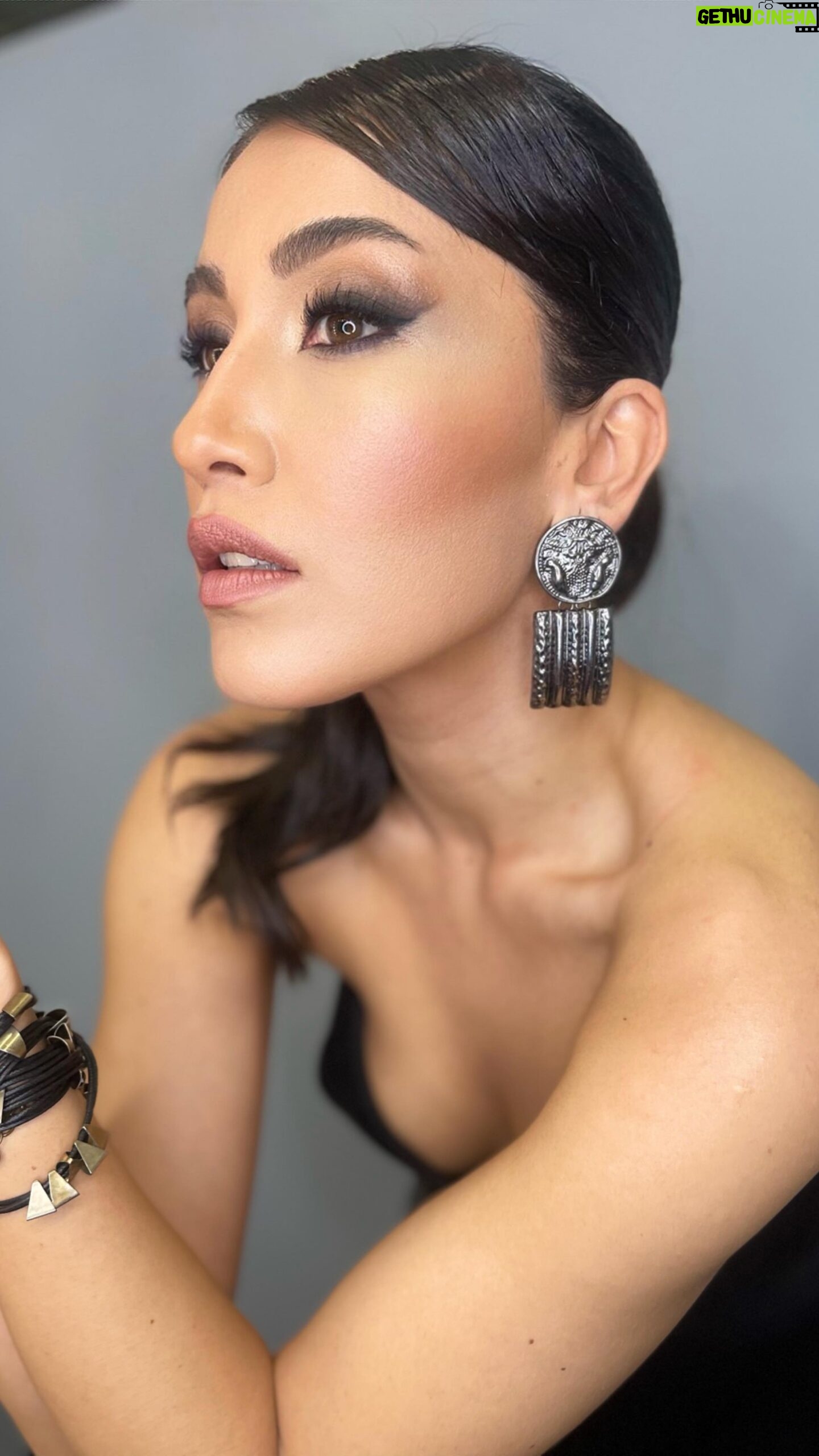 Neslihan Arslan Instagram - @nesly.arslan 🧡 #bursabülbülüfilm #makeupiremyanar #neslihanarslan Saç @yildirimozdemir @muharremsen.hairart #reelsinstagram