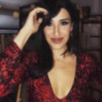 Neslihan Arslan Instagram - İsli. Sisli. Puslu. Yorgun. 🌹