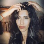 Neslihan Arslan Instagram - Toplanabilen kâhküllere 🥂