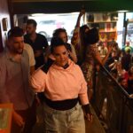 Netta Instagram – סתם שתדעו שהיה לי כיף אתמול להתחמם עם המוצלחים של הטיקטוק לקראת מחרבמוזיאון!
ואני לא יכולה לחכות ❤️
לחזור להופיע אחרי כ״כ הרבה זמן זו חוויה כאוטית ומבלבלת אבל גם ראשונית ומאוד מאוד מעצימה.
בואו לדבר על זה ולנחזיק לי תיד :) 

תודה על יום נעים 🌿
@tiktok.israe.l
אגב
האהבה שלכם לנתק אותי עם כפיר מרגשת אותי נורא. 
להוציא מוזיקה בעיברית זה פשוט כיף.
📸ניב שאול