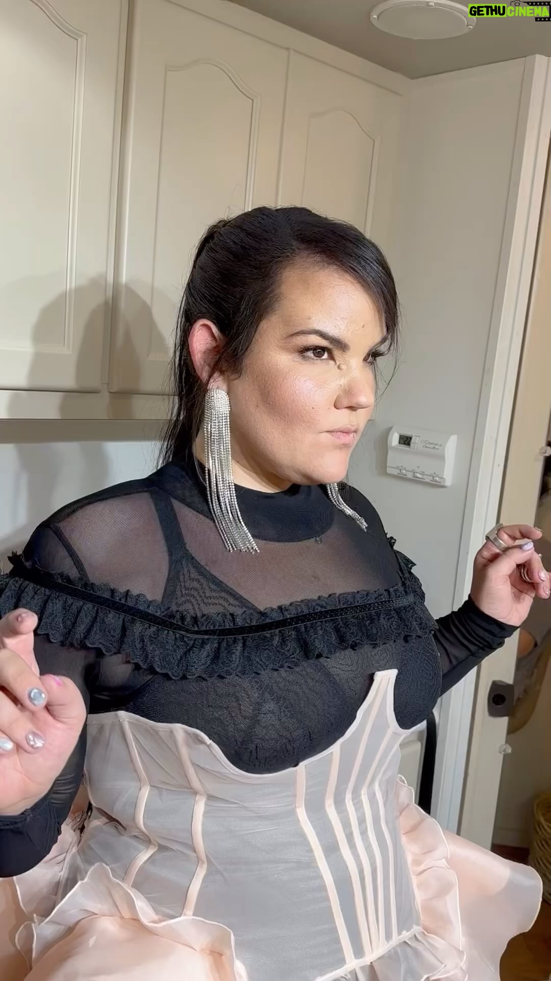 Netta Instagram - If nobody got me, I know that dressing room mirror always got me! 🫵🪞Wonderful & Great comes out in 5 DAYS !!