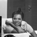 Neusa Borges Instagram – Hoje (26), a @tvglobo comemora 59 anos e eu, claro, faço parte dessa história. Na Vênus platina como ficou conhecida fiz e ainda faço novelas, séries, minisséries e especiais, além de participar de diversos programas da casa. Eu fui a Rita, em Escrava Isaura (1976); fui Madá, em Dancin’ Days (1978); fui a Terê, De Corpo e Alma (1992); fui Florência, em A Indomada (1997); fui a Dalva, em O Clone (2001); fui a Diva, em América (2005); entre outros milhares de trabalhos na casa. Hoje, eu sou a Tia Ambrosia no seriado Encantado’s (2024).

Viva a teledramaturgia brasileira!!

📷: Acervo Globo

#neusaborges 
#tvglobo