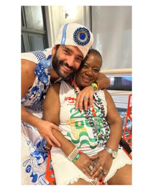 Neusa Borges Instagram - A vida é feita de momentos e muito afeto, um pouco do meu 3º Dia de #carnaval com pessoas especiais, no @camexpresso2222.

📷 @priborges021 

#neusaborges