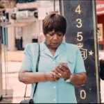 Neusa Borges Instagram – #Cinema | O que será que a Doutora Maria Luísa está tão preocupada olhando no celular? 

👉🏾Arraste para o lado e veja um spoiler >>>>

🎬O primeiro lançamento do ano é com o filme C.O.E – Comando de Operações Especiais que interpreto uma engenharia química, a Doutora Maria Luísa Seixas. Essa obra do cinema aborda temas importantes como preconceito e sustentabilidade, além de muita ação. O filme está disponível na Bahia, no cinema do @shoppingdabahiaoficial!

Vamos incentivar as pequenas produções do cinema brasileiro! 

📷/🎥: Foto/ vídeo de divulgação

#neusaborges