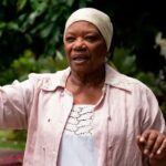 Neusa Borges Instagram – O cinema brasileiro é uma das minhas maiores paixões. Mussum, o filmis para mim foi um dos maiores presentes, ganhei até prêmio como Melhor Atriz Coadjuvante por interpretar a Malvina, mãe de Mussum. 

Nossa quantos trabalhos eu já fiz e ainda faço na TV, no Cinema e no teatro, mesmo assim os salários ainda não se igualaram e está longe de se igualar, digo e repito eu só irei acreditar que as coisas para os negros melhoraram quando o salário for o mesmo para negros e brancos ao desempenharem o mesmo trabalho, isso eu digo porque estou há 67 anos no mercado de trabalho e não vi equiparação salarial.

Eu sempre tive uma implicância muito grande com diretores, autores, produtores, que vêm com essa conversa de que não existe atores negros no Brasil. Isso já doeu para muitos, até para aqueles que se foram. O que não existe é uma sequência de trabalho. E sigo na luta enquanto eu estiver por aqui!!

Bom domingo. Vamos refletir e progredir #BRASIL!!

📷 @desireedovalle 

#neusaborges