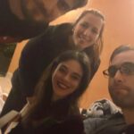 Neva Leoni Instagram - ✨2024✨ Con le persone giuste la parola “fine” non esiste. Nemmeno la parola “sobrio”. E nemmeno “desossiribonucleico”. Buon anno♥️