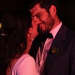 Neva Leoni Instagram - 🎂IL POST DI COMPLEANNO DI CLAUDIO🎂 Buon compleanno. Fine. Che altro devo dire? No vabbè il discorsone sdolcinato no ragazzi, ve prego! Vabbè dai… Claudio è l’uomo della mia vita. Nel senso proprio che non ci stanno fatti qua, senza di lui la mia vita peggiorerebbe sensibilmente. Lo amo. In una maniera non quantificabile. Se potessi indossarlo come uno zaino e portarlo con me tutto il giorno e ovunque lo farei. Forse lo farò. Ci proviamo quando rientra a casa. Probabilmente per farcela dovrò sollevare un poco di pesi, magari fare qualche squat… Ti amo vecchio maritozzo mio, buon compleanno♥️🎂