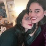 Neva Leoni Instagram - ✨2024✨ Con le persone giuste la parola “fine” non esiste. Nemmeno la parola “sobrio”. E nemmeno “desossiribonucleico”. Buon anno♥️