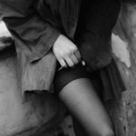 Neva Leoni Instagram - Neva @nevaleoni Uno degli aspetti che amo di più del mio lavoro è l’incontro . Talvolta casuale, ma quasi sempre significativo .. Nulla è mai per caso, ne sono certa . Ho avuto la fortuna di vedere attraverso il mio obiettivo una donna bella, forte , ironica , semplice e spontanea. Tutto questo per me è un regalo grande. Grazie @nevaleoni per questo pomeriggio fatto non solo di fotografia ma anche di chiacchiere e risate. #bnwphotography #actress #bnw_captures