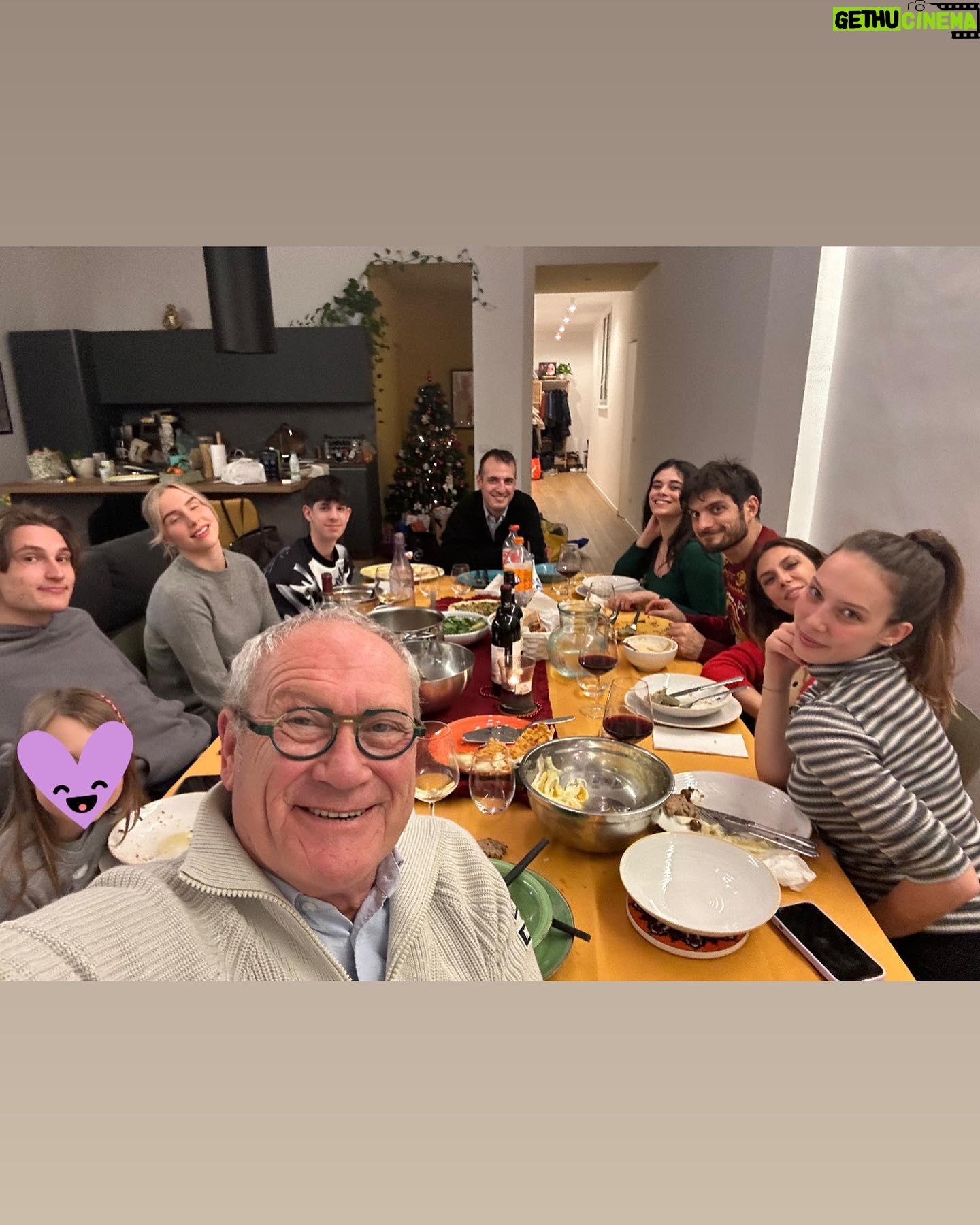 Neva Leoni Instagram - Momenti di un bellissimo ma affatto instagrammabile primo natale in casa nostra♥️🎄