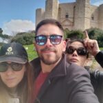 Neva Leoni Instagram - 🏰 L’ottagono irregolare su cui è basata la pianta del complesso e dei suoi elementi è una forma geometrica simbolica: si tratta della figura intermedia tra il quadrato, simbolo della terra, e il cerchio, che rappresenta l’infinità del cielo; quindi segnerebbe il passaggio dell’uno all’altro. (Botte di cultura della domenica) ((L’ultima foto é di ieri ma è troppo bella per no essere condivisa. Non ha nulla di culturalmente elevato o rilevante da mostrare. Ma l’amiamo uguale))