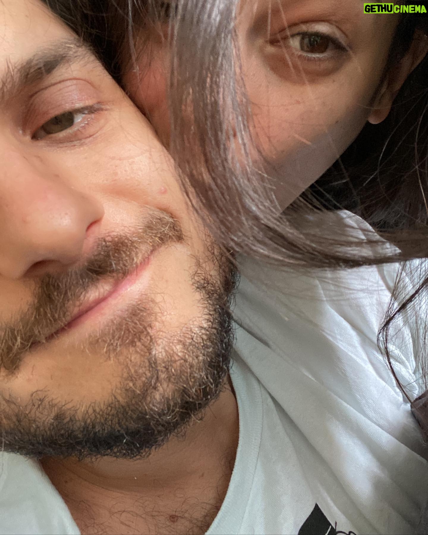 Neva Leoni Instagram - Riassunto di una settimana da infermierina per un meraviglioso uomo febbricitante ♥️🤒 (Ho messo le arance sull’albero)