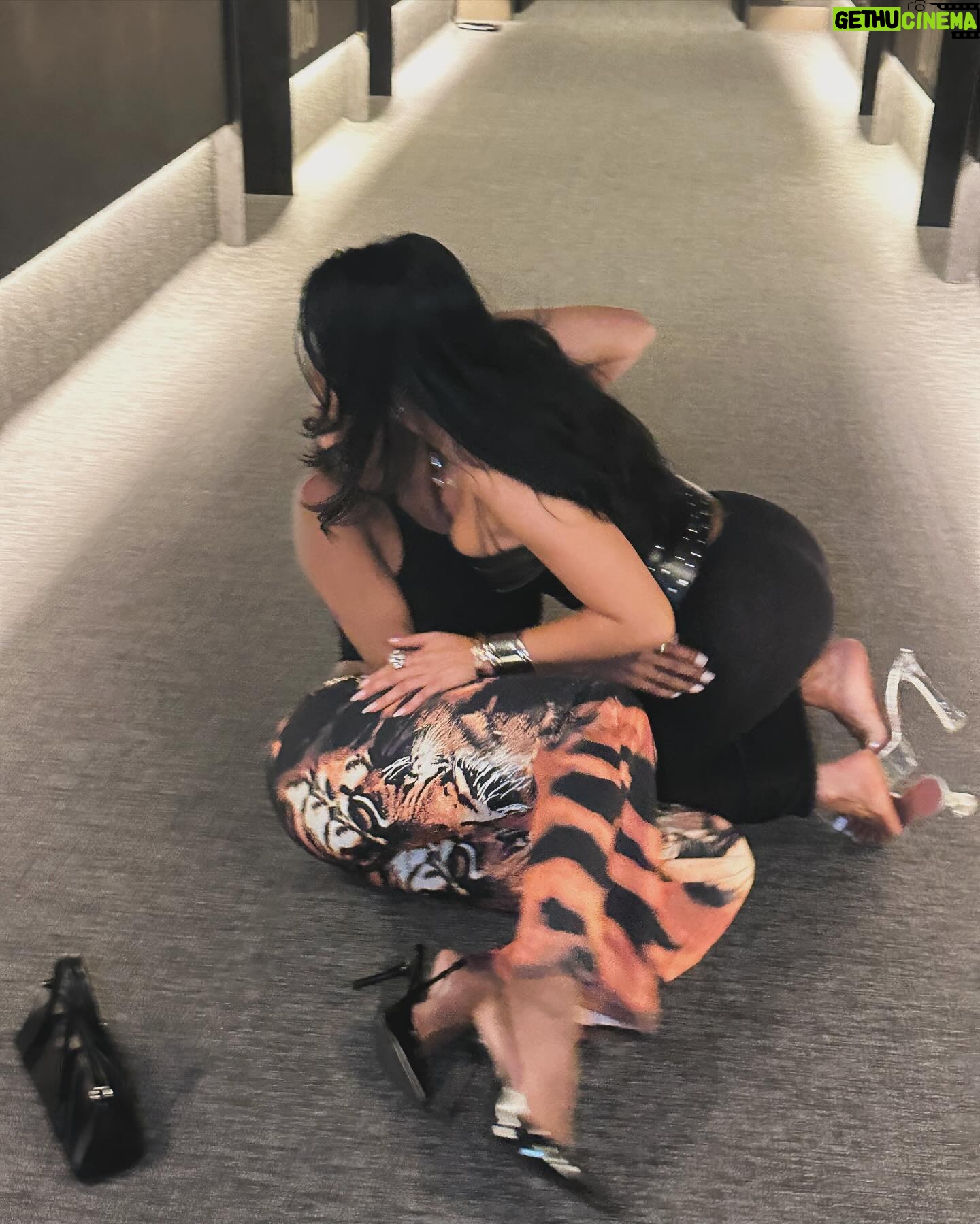 Neverly Paris - 20.7K Likes - Happy bday my love @itsleana____ more life love you to the moon š¤