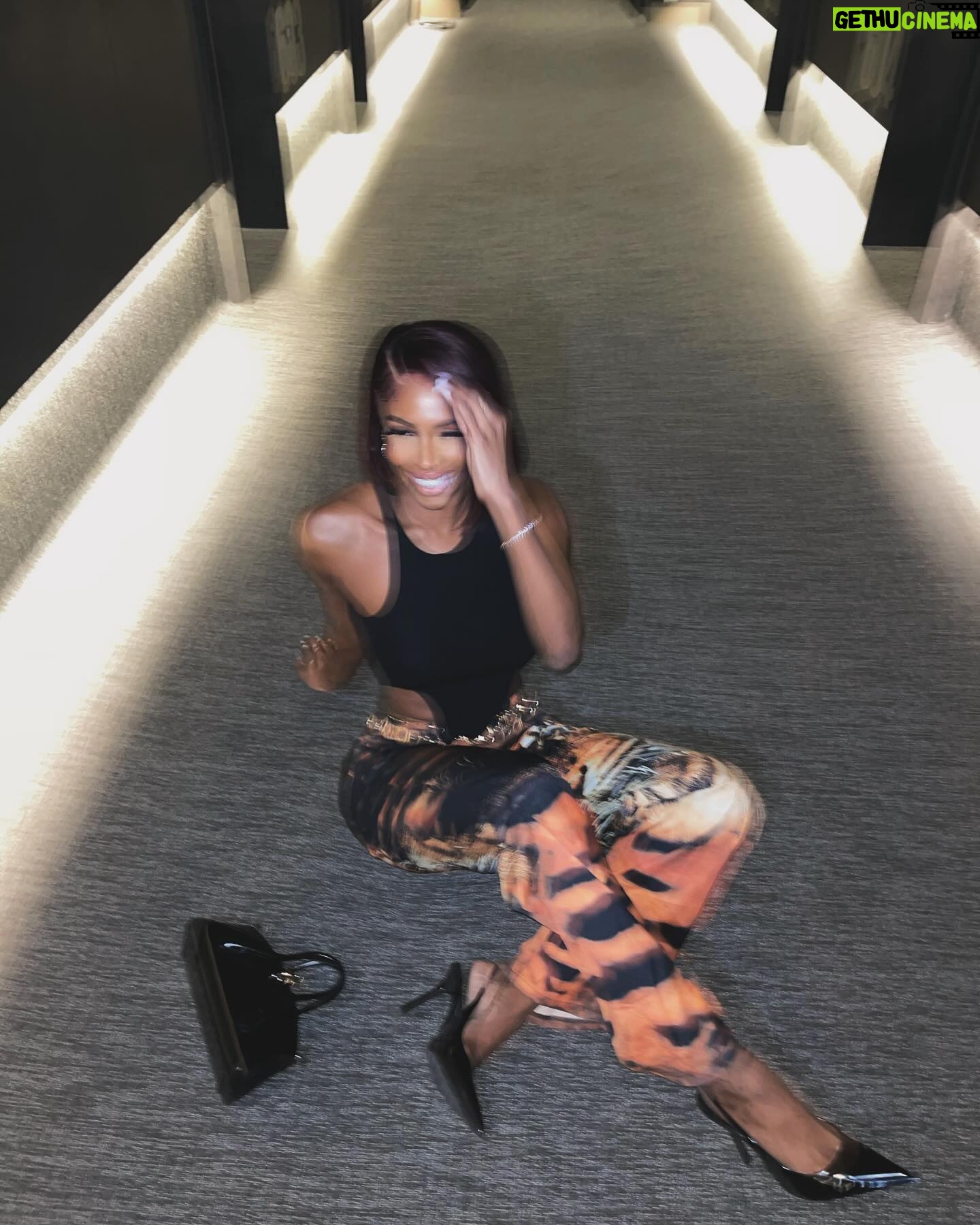 Neverly Paris - 20.7K Likes - Happy bday my love @itsleana____ more life love you to the moon š¤