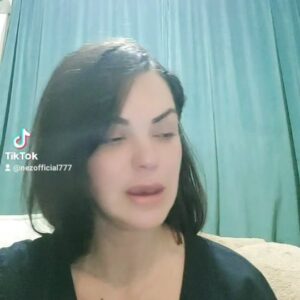 Nez Instagram - Doğru seçimler yaparak daha sağlıklı bir yaşam için emek vermek gerekiyor. 

Okumamış doktor olur mu? Hayatında kilo veremeyen diyetisyen olur mu? Sadece sesi güzel diye şarkıcı olunur mu? 

Para tuzaklarına dikkat!!

Lütfen herkes üstüne alınmasın her meslekte işini iyi ve kötü yapan insanlar mevcuttur.