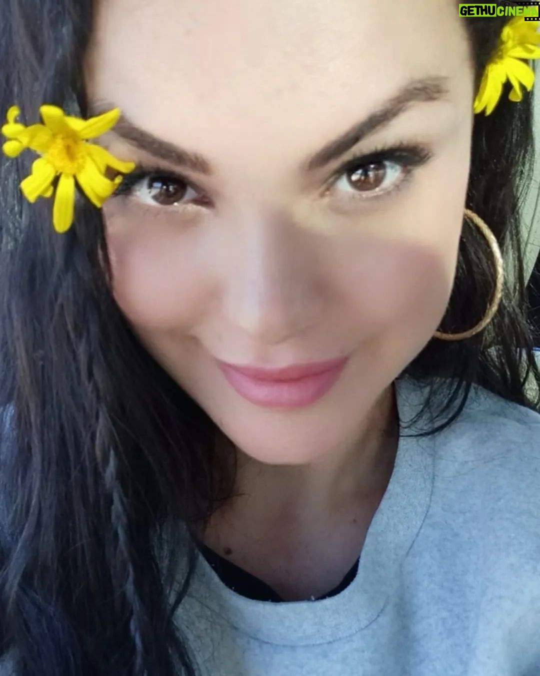 Nez - 1.5K Likes - Sweet daisy 🌼