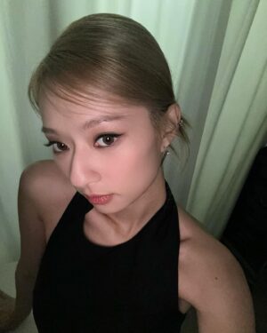 Ng Ka Yan Instagram - blonde hair is not easy 😭