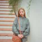 Ng Ka Yan Instagram - nothing much, just hanging out with my #LoroPianaGhieraBag ☁️👜👗👡🌱 @Loropiana #loropiana