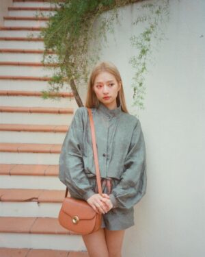 Ng Ka Yan Instagram - nothing much, just hanging out with my #LoroPianaGhieraBag ☁️👜👗👡🌱 @Loropiana #loropiana