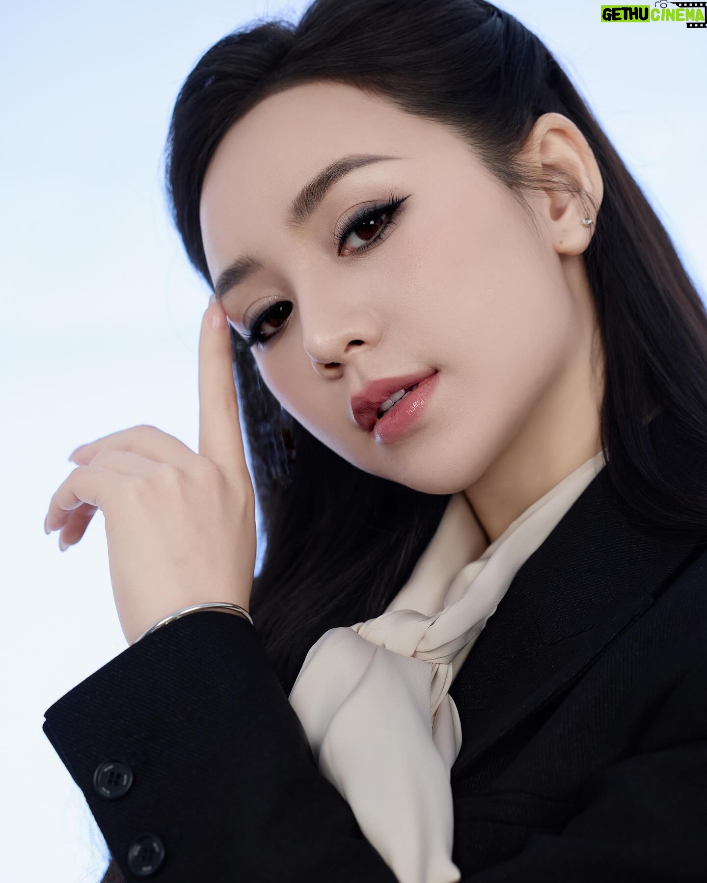 Nguyễn Quỳnh Instagram - Muôn kiếp nhân sinh🦋