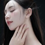 Nguyễn Quỳnh Instagram - Là hoa là sương hay là gió🌸🦋🦋🦋