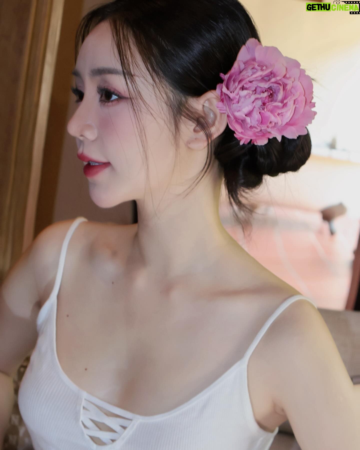 Nguyễn Quỳnh - 6.8K Likes - Anh càng cưng chiều - thì e càng ưng nhiều🌸🌸🌸🦋❤️🦋