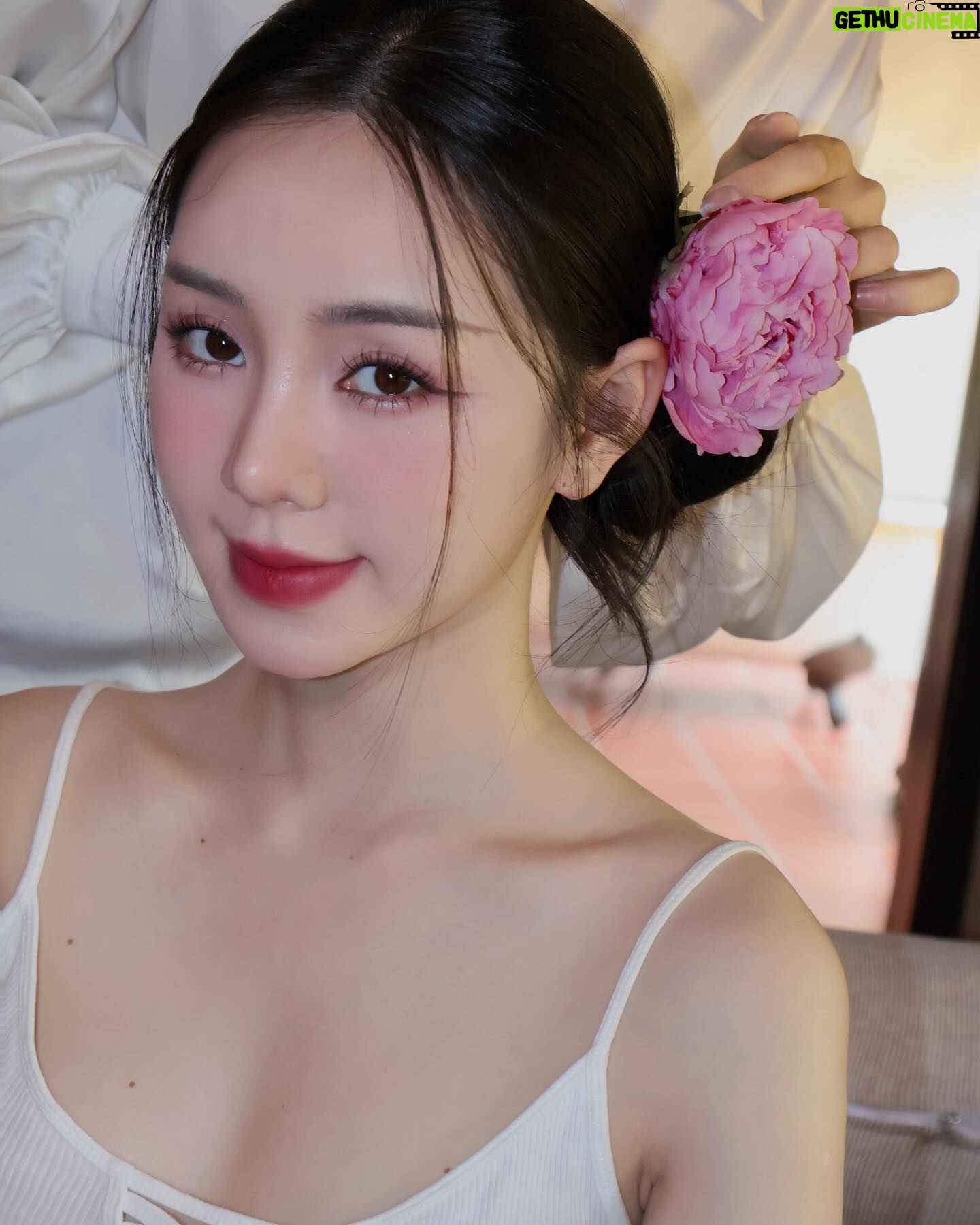 Nguyễn Quỳnh - 6.8K Likes - Anh càng cưng chiều - thì e càng ưng nhiều🌸🌸🌸🦋❤️🦋