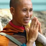 Nguyễn Quỳnh Instagram - Con xin thành tâm cung kính đảnh lễ ngài từ phương xa🙏🙏🙏 "Từng bước nở hoa sen"🌸🙏