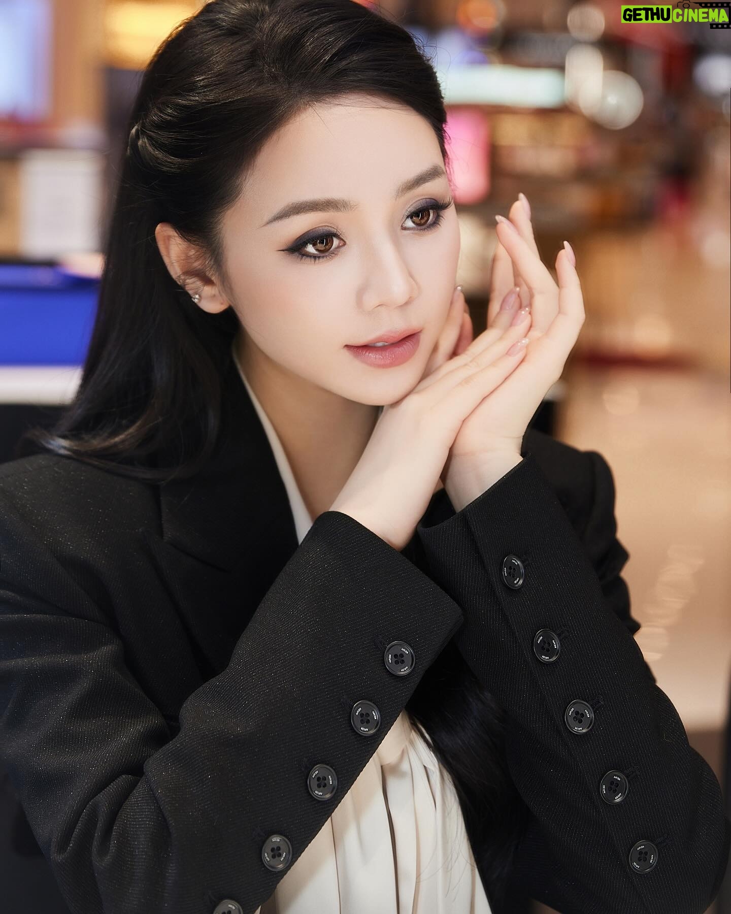 Nguyễn Quỳnh Instagram - Dyson thương hiệu yêu thích của tôi❤️❤️