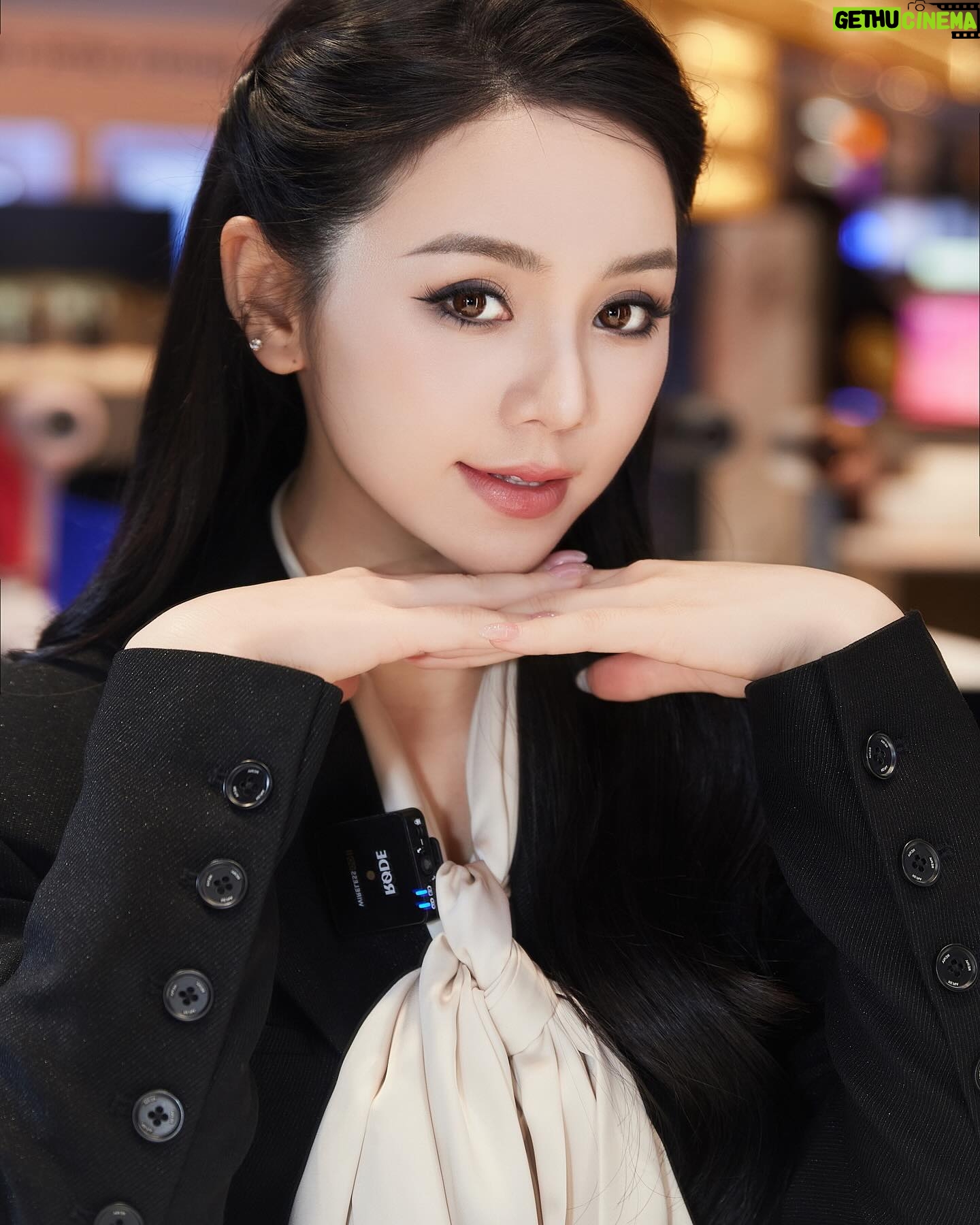 Nguyễn Quỳnh Instagram - Dyson thương hiệu yêu thích của tôi❤️❤️