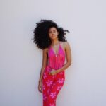 Nia Pettitt Instagram - #Ad | Any time that I am around nature I am at peace. It's like an instant reset to pause and be still. As I grow I appreciate stillness more than ever to realign with myself. I love using the SPF body spray by @Coola because I can top it up easily with no mess or fuss during the day. It smells incredible and leaves an instant glow. #Suncare