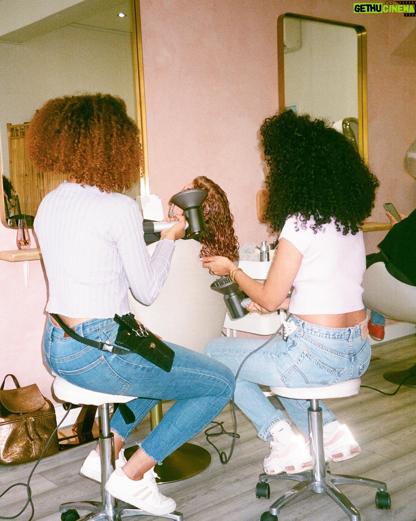 Nia Pettitt Instagram - Thank you SO much for the love on @TheCurlBarLondon announcement. 💕✨🦋 — It’s been quite the journey and the truth is.. if you would’ve told me a year ago I’d be here; I wouldn’t of believed you. When I first opened the salon, I was incredibly naive and had NO IDEA of what journey awaited me, what uncomfortable growth I needed to grow through and the new version of myself that I’d meet. I knew nothing about running a business and had to learn every single thing from making mistakes and failing. At first I was trying so hard to please everyone, I thought I could balance being a full time content creator, a full time boss and manager of staff and clients, a devoted girlfriend to my ex at the time, a good friend and a always there to rely on daughter or sister. I ended up sucking at it all burning myself to the ground. I became the saddest version of myself that I had never met before but I needed to meet her to be where I am today. I’m ready for this new chapter of my life and I’ll be sharing absolutely EVERYTHING renovation and building a business with you so I hope that you’ll enjoy this chapter of my life. To all the customers who visited my salon, made reviews, gave critique, returned, told their friend and their sister, celebrated with us and laughed with us. This wouldn’t be possible if it wasn’t for you. So thank you. Truly. All I know is, I’m going to take all those lessons and make this one even better for you. 💕 #TheCurlBarLondon