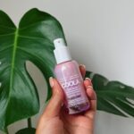 Nia Pettitt Instagram - #Ad GRWM for a chill day at home. Doing my skincare routine with intention is one of the simple ways that I pour into myself daily. Even though SPF is essential all year round, it's even more important in the Summer to avoid any skin damage. I love this serum and how it glides on my skin and gives me an opportunity to massage my face in upward motions. (My future self will thank me) Get yours and get ready for the Summer with @Coola #Suncare