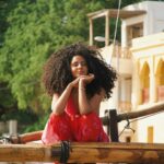 Nia Pettitt Instagram - Mornings in Lamu with @x.flowstate .. 🦋✨💖 — These are some of my favourite photos of all time, I felt my most beautiful and free here gallivanting bare foot around the water front. My friends have said that I radiate the most when I’m in Africa and I think it’s true. I’ve found the deep corners of myself in each country I’ve visited. In Kenya, I found my joyful and radiant self. 💖 #niaTHELIGHT #Lamu #Kenya