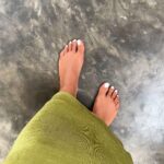 Nia Pettitt Instagram - 5 days before my trip to Jamaica, I broke my hand. I didn’t want to go but I decided to surrender to the trip I had manifested for myself to create and document content as I have always done for the last 10 years. It was uncomfortable because it’s all I’ve known as a creative and a way I love to express myself. Coincidentally, my theme for this year is to discover who I am outside of my career and this trip made me sit still to be present and to also let others take care of me. Jamaica had now become a home for me as I have a tribe in Saint Elizabeth who always welcome me with a meal made with love, endless games of dominoes and peace to be free. Although, I still don’t understand why I/ the universe broke my hand; I do know that there is beauty in vulnerability and there is beauty in stillness. The people who truly love you will love you even when you feel that you have nothing to give. On the last days of my trip, I decided to capture myself for my personal memories but when I put it all together, I loved the vibes. 🇯🇲✨💕 #JAMAICA #SaintElizabeth