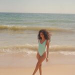 Nia Pettitt Instagram - Embracing these last few days of Summer before I hibernate and unwind. This year has been A LOT to say the least. A lot of growth, discomfort, challenges, solutions, healing, unlearning, learning, patience, self-discovery, joy, adventure and forgiveness. The biggest lesson so far that I am reminded of daily is that life throws things at you because it knows you can rise above them. Even when they don’t make sense, just trust and believe that one day they will. I love these pictures because I felt so free and weightless at this moment from all the responsibilities and roles of it all. Those moments I never take for granted. #niaTHELIGHT 🦋✨🐛💛 — shot by my brother.