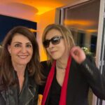 Nia Vardalos Instagram - It was an honor to meet @yoshikiofficial and see his beautiful film #yoshikiunderthesky …and then witness a live performance!! 🎹 🎶❤️ 🇯🇵 #japan #giveback #love #music #concert #musician