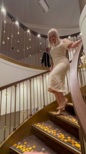 Nicki Chapman Instagram - Stepping on board the brand-spanking -new Cunard Ship Queen Anne 

Gorgeousness on the high sea! Although we stayed in Southampton 😉 First chance to see this brand new addition to the Cunard family & she didn’t disappoint. Stunning cabins (I’ll post a guided tour), a rich mix of restaurants to choose from, first class theatre (where I’ll be speaking soon🤞), entertainment aplenty, gym for those who wish to work out (can’t beat the view, it changes every minute) spa, bar, shopping … plus you get to cruise the oceans in style. What’s not to love?

This really is the next level in sumptuous cruising. I got a small flavour of what a modern ship offers and will I be back? You bet I will 😉🤞👍🚢

Bag @chloe 
Frock @hobbslondon (this season #gift)
Heels @lkbennettlondon 
Hair @blo_bar_london 
 
#CUN4RD
@cunardline 
#lesleynicol
@biggins.christopher & Neil ❤️

(Invited as a guest)