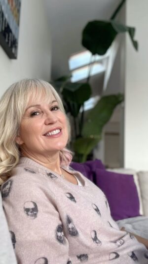 Nicki Chapman Instagram - And before you know it, it’s Sunday night 

Hope you’ve had a great weekend. Thanks to those who joined us today for Sunday Love Songs. So many kind & lovely messages - thank you x 🙏
