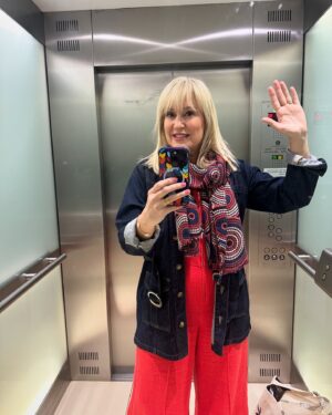 Nicki Chapman Instagram - And relax…

Hope you’ve all had a wonderful bank holiday weekend. Mine was a mixture of work & play, with some gardening thrown in for good measure 

For those asking the coral red flared jumpsuit I wore yesterday in the studio was from @me_andem (bought back in March when I thought we’d have a spring season). Went to the S of France so it got it’s first airing there! Scarf from Spain. 

Here’s to a good week ahead and remember, it’s a short one ☺️