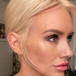 Nicky Whelan Instagram - Keeping me blonde @hairroinsalon @janinejarman #hairsalon #losfeliz 🫦✂️🤍