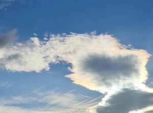 Nicola Sturgeon Instagram - Rainbow edged clouds over Glasgow 🌈 

#Pride