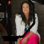 Nicola Correia Damude Instagram - “No one can shame you if you are not ashamed of yourself.” To all the Women and Girls like me who were told their whole lives that they were too fat or too “ethnic” or too tall or too “crazy” or too much and also somehow not enough…Don’t let them make you trade your self-esteem for work, or opportunities or some twisted version of acceptance. In the words of one of my great mentors @wgorling “No one can shame you if you are not ashamed of yourself.” So focus on that. On you. And someday those same people who tried to make you small will want to shine their light on you…and you won’t need it anymore. Because you will have your own.❤️ @actradiversityto @actranational @actratoronto @i_weigh @jameelajamilofficial #bodypositivity #bipoc @shadowhunterstv #representation @cbcq @huffpostcanada #womensupportingwomen #actra #womenempowerment @_support_women #measureyourpowernotyourdresssize 🎉🌞❤️ #bodypositivity #bodypositive #bodypositivemovement #womenempoweringwomen #shadowhunters @shadowhunterstv @coronercbc @nbcnurses @dieinagunfight @cwrepublicsarah #fitness #fitnessmotivation @brookermuir #motherofsons #childrenarethefuture #womenwholift #womensupportingwomen #womensstrength #powerfulwomen