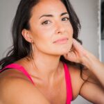 Nicola Correia Damude Instagram - This is my “Serious Actor” Face…🤣🤣🤣 Photography By: @ianbrownphotography Makeup and hair by @jenfishermakeup @residentalien #measureyourpowernotyourdresssize 🎉🌞❤️ #mentalhealth #womensmentalhealth #womenshealth #bodypositivity #bodypositive #bodypositivemovement #womenempoweringwomen #fitness #fitnessmotivation #womenwholift #womensupportingwomen #womensstrength #powerfulwomen #mentalhealth #womensmentalhealth @i_weigh @jameelajamil @cbcq @shadowhunterstv #shadowhunters @cbctoronto @nbc @appletvplus @cravecanada @primevideo @actradiversityto @actratoronto @actranational #actra #actradiversity #actor #womeninfilmandtv #womeninfilm #mom