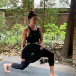Nicola Correia Damude Instagram - Measure Your Power, Not Your Dress Size.💪🏽Get Outside! It’s that time of year again in Toronto!🌞Fitness isn’t about weights and running and gyms. TRUE FITNESS is about finding what activities you Love to do that keep your Mind and Body Healthy. For me it’s hiking and weights. For you it may be quiet walks, dancing, yoga, stretching, whatever brings you joy and a greater connection to your body, mind and strength. And Fresh Air is the Beautiful Bonus when you can get it. So Get Outside and ENJOY IT!❤️ #measureyourpowernotyourdresssize 🎉🌞❤️ #mentalhealth #womensmentalhealth #womenshealth #bodypositivity #bodypositive #bodypositivemovement #womenempoweringwomen #shadowhunters @shadowhunterstv @coronercbc @nbcnurses @dieinagunfight @cwrepublicsarah #fitness #fitnessmotivation @brookermuir #motherofsons #womenwholift #womensupportingwomen #womensstrength #powerfulwomen #mentalhealth #womensmentalhealth @brookermuir