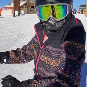 Nicole Alyse Nelson Instagram - I need a new fun fact about myself because “never seen snow” is no longer valid 🎿 ❄️