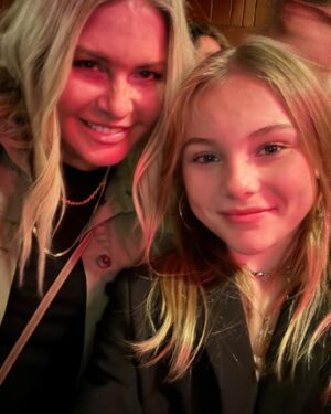 Nicole Eggert Instagram - Had a fantastic Birthday! 🥳 🎈Thank u so much for all the love. The only thing missing was my Dilyn but I feel full 🤍